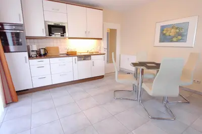 Küche/Küchenzeile in der Unterkunft Strandstrasse 54a b Wohnung 3