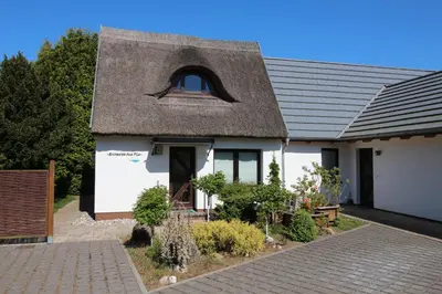 Das Gebäude in dem sich das Ferienhaus befindet