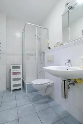 Ein Badezimmer in der Unterkunft Neue Reihe 17 Wohnung 4