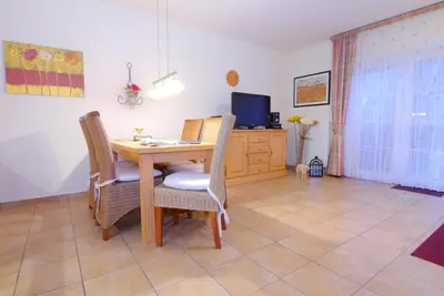 TV/Unterhaltungsangebot in der Unterkunft Neue Reihe 17 Wohnung 4