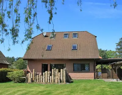Das Gebäude in dem sich die Ferienwohnung befindet