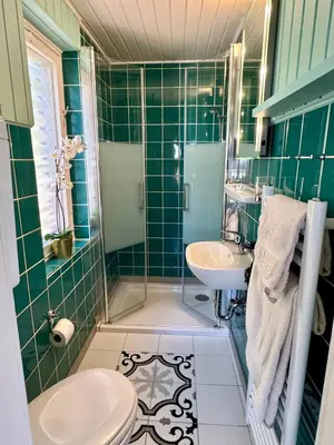 Ein Badezimmer in der Unterkunft Meridiamus 1 - Ferienhäuschen in Boddennähe