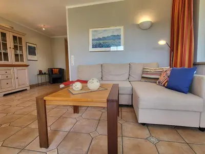 Ein Sitzbereich in der Unterkunft Ferienwohnung Vera