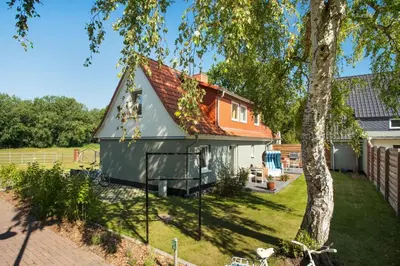Das Gebäude in dem sich die Villa befindet