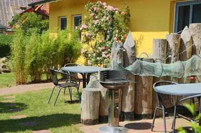 Ein Garten an der Unterkunft Ferienwohnungen Fründt