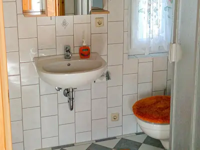 Ein Badezimmer in der Unterkunft Bungalow am Waldrand