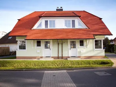 Das Gebäude in dem sich das Ferienhaus befindet