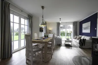 Ein Sitzbereich in der Unterkunft Haus Swanenhuus Natur & Meer erleben