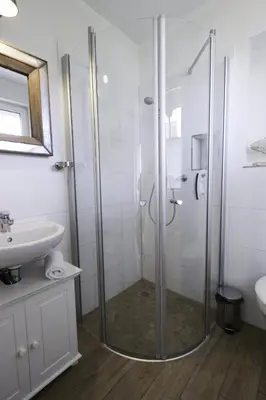 Ein Badezimmer in der Unterkunft Haus Swanenhuus Natur & Meer erleben
