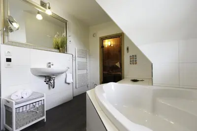 Ein Badezimmer in der Unterkunft Haus Swanenhuus Natur & Meer erleben