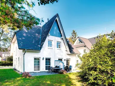 Das Gebäude in dem sich das Ferienhaus befindet