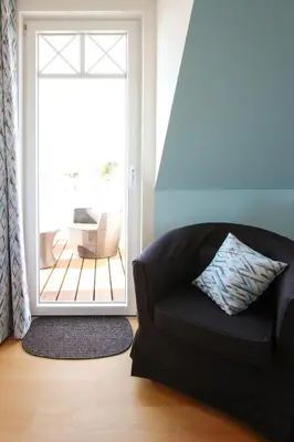 Ein Sitzbereich in der Unterkunft Ferienhaus Ginger am Bodden eingezäunt & hundefreundlich