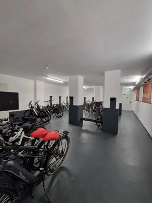Das Fitnesscenter und/oder die Fitnesseinrichtungen in der Unterkunft Ferienwohnung Hafenpanorama Speicherresidenz Barth 4 5