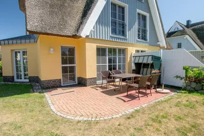 Das Gebäude in dem sich das Ferienhaus befindet