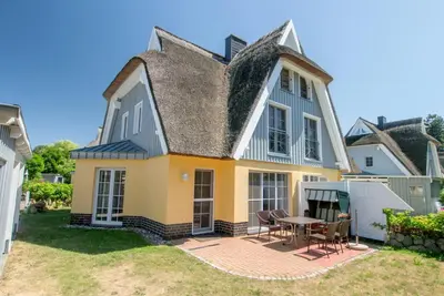 Das Gebäude in dem sich das Ferienhaus befindet
