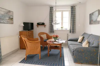 TV/Unterhaltungsangebot in der Unterkunft Achtern Diek Haus 8 Wohnung 3