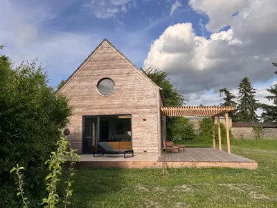 Das Gebäude in dem sich das Ferienhaus befindet