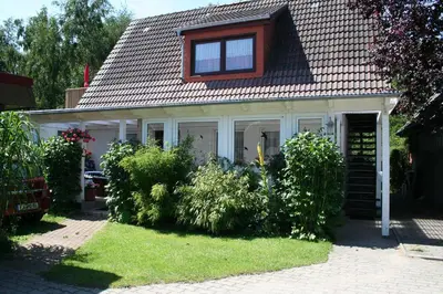 Das Gebäude in dem sich die Ferienwohnung befindet