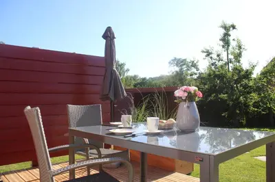 Ein Garten an der Unterkunft Ostsee Tiny Haus Meise