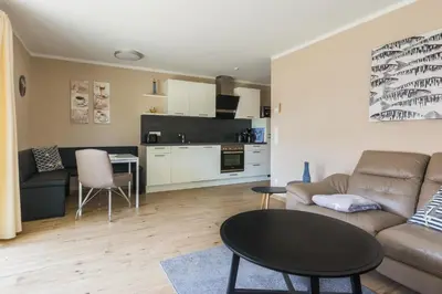 Küche/Küchenzeile in der Unterkunft HMuschelsucher, Birkenstraße 7a, App 1