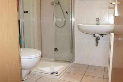 Ein Badezimmer in der Unterkunft Zwischen Meer und Bodden App 03