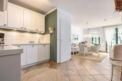 Küche/Küchenzeile in der Unterkunft Born - Wieck Ferienwohnung Wildrose