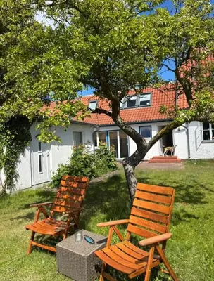 Ein Garten an der Unterkunft Ahoi Zingst