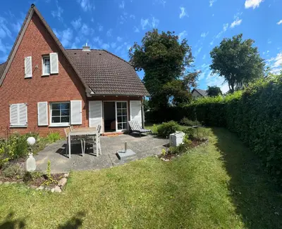 Ein Garten an der Unterkunft Strandgut