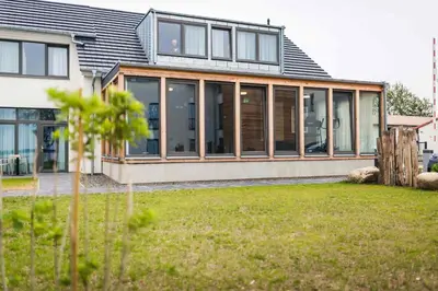 Ein Garten an der Unterkunft Ferienhäuser Baltic Lagoon Haus 12a