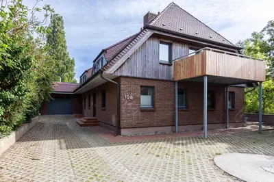 Das Gebäude in dem sich die Ferienwohnung befindet