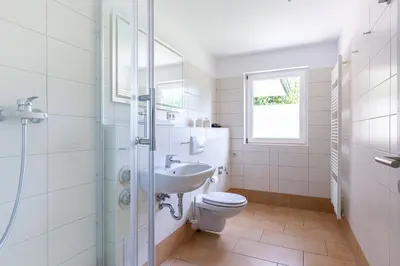 Ein Badezimmer in der Unterkunft Boddenräuber 1