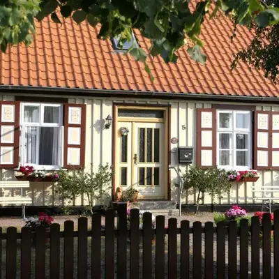 Kapitänshaus in Strandnähe in Prerow