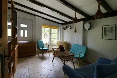 Ein Sitzbereich in der Unterkunft Ferienwohnung im historischen Bauernhaus