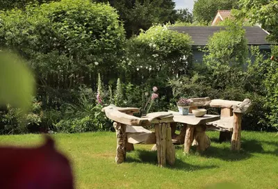 Ein Garten an der Unterkunft Ferienwohnung im historischen Bauernhaus