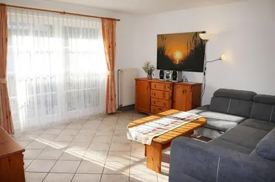 Ein Sitzbereich in der Unterkunft Haus Kleist Wohnung 2 (links)
