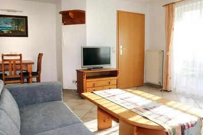 TV/Unterhaltungsangebot in der Unterkunft Haus Kleist Wohnung 2 (links)