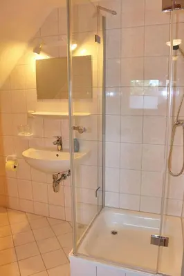 Ein Badezimmer in der Unterkunft Haus Kleist Zimmer 1