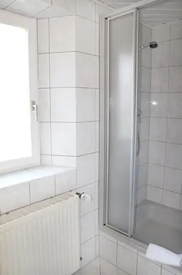Ein Badezimmer in der Unterkunft Haus Kleist Wohnung 3
