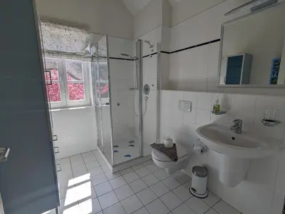 Ein Badezimmer in der Unterkunft Boddenblick