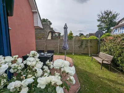 Ein Garten an der Unterkunft Bültensünn