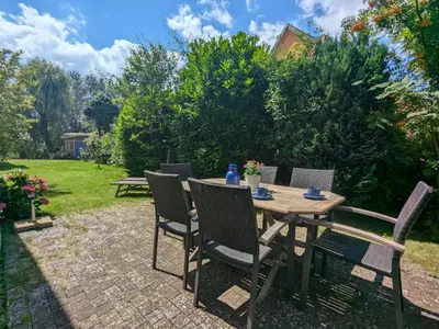 Ein Garten an der Unterkunft Knutt