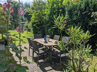 Ein Garten an der Unterkunft Knutt