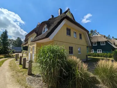 Das Gebäude in dem sich das Ferienhaus befindet