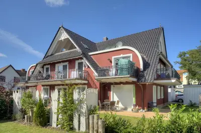 Das Gebäude in dem sich die Ferienwohnung befindet
