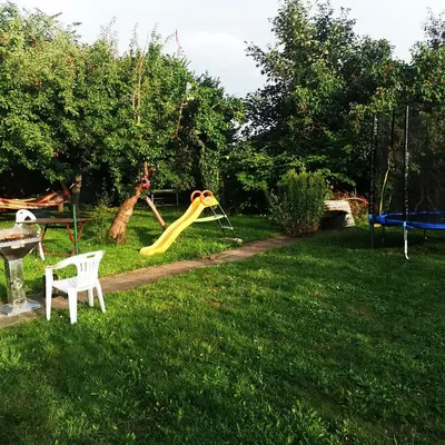 Ein Garten an der Unterkunft Ferienhaus 2 Bernd