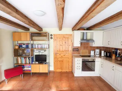 Küche/Küchenzeile in der Unterkunft Historisches Bauernhaus Zingst Ferienwohnung Meuder-Bauerngarten