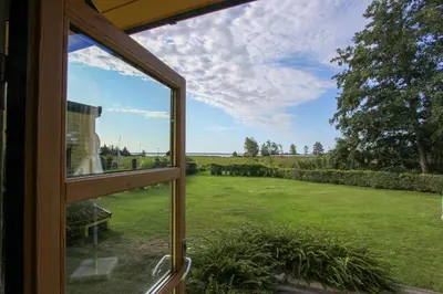 Ein Garten an der Unterkunft Haus Seehof