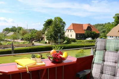Ein Garten an der Unterkunft Deutsches Haus Zimmer 22