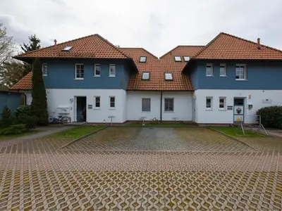 Das Gebäude in dem sich das Ferienhaus befindet