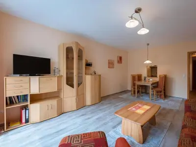 TV/Unterhaltungsangebot in der Unterkunft Holiday apartment in Prerow with terrace
